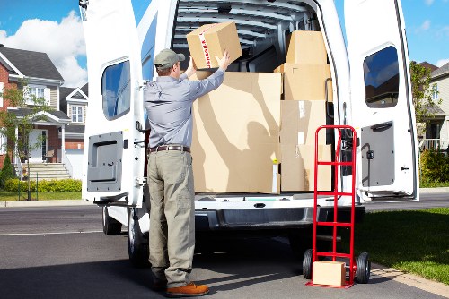 Efficient unpacking services arranging items in new storage space